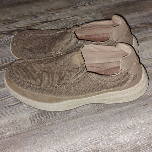 Skechers Relaxed Fit Air Cooled Memory Foam  Tan slip on Shoes  Sz 11 main image 7